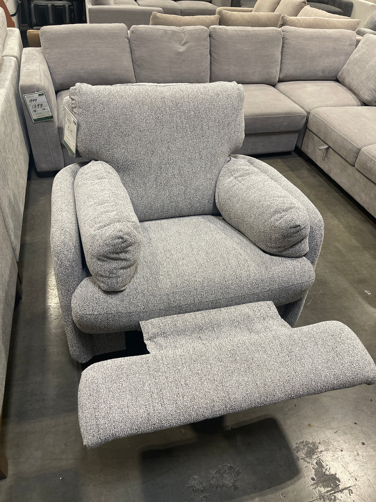 Albus Swivel Recliner - Emera