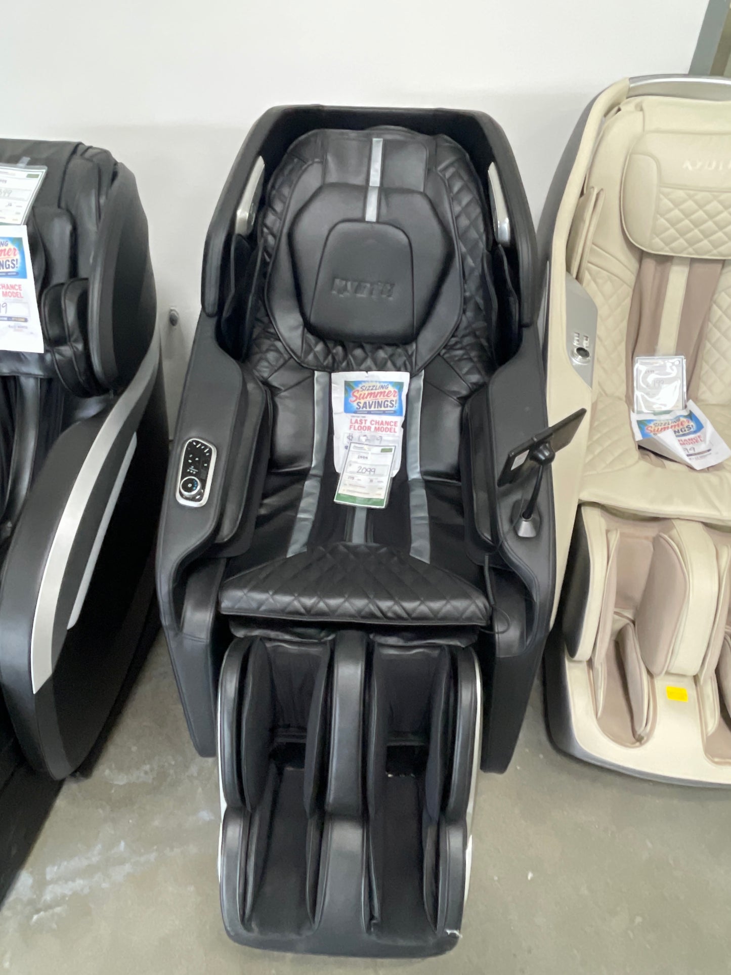 Kyota M698 4D Massage Chair – Full Body Zero Gravity Massage Experience
