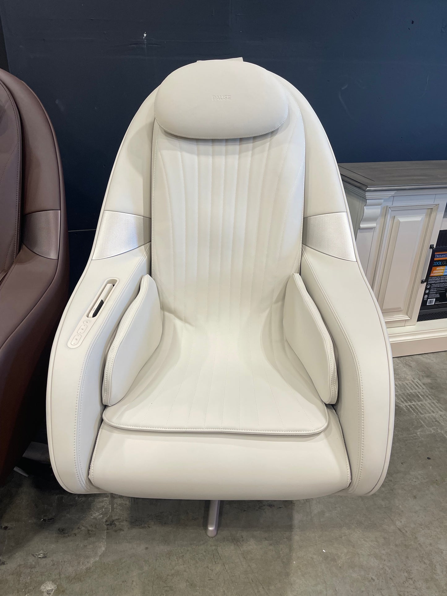 Ceragem M6 Therapeutic Massage Chair – Advanced 3D Massage & Heat Therapy
