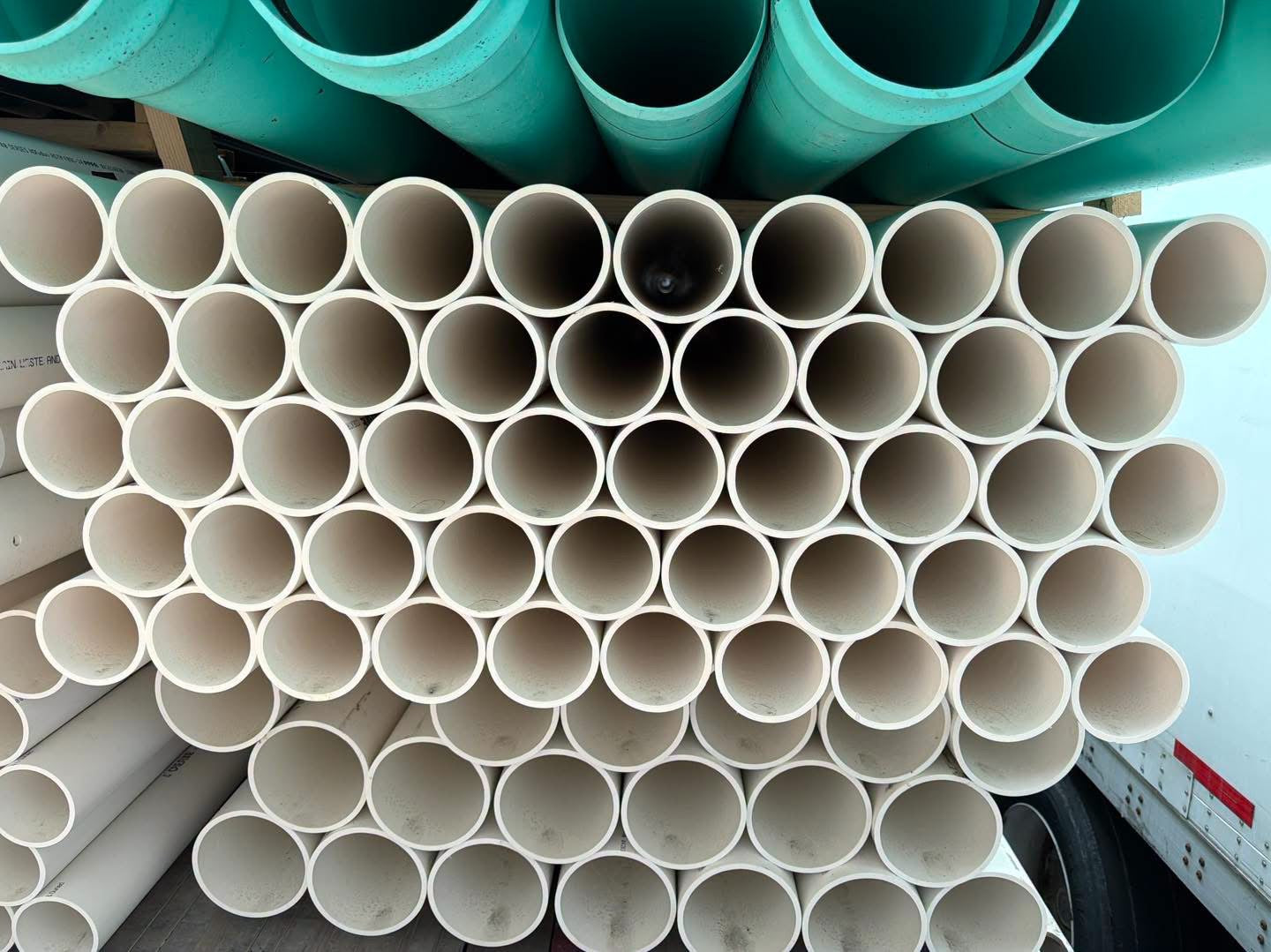 White PVC DWV / Sewer Pipe