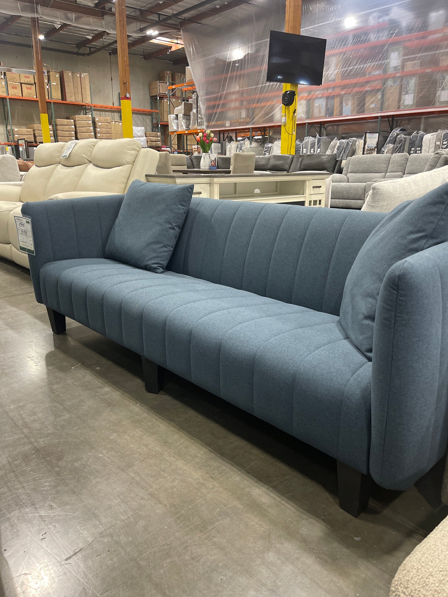 Jaxson sofa