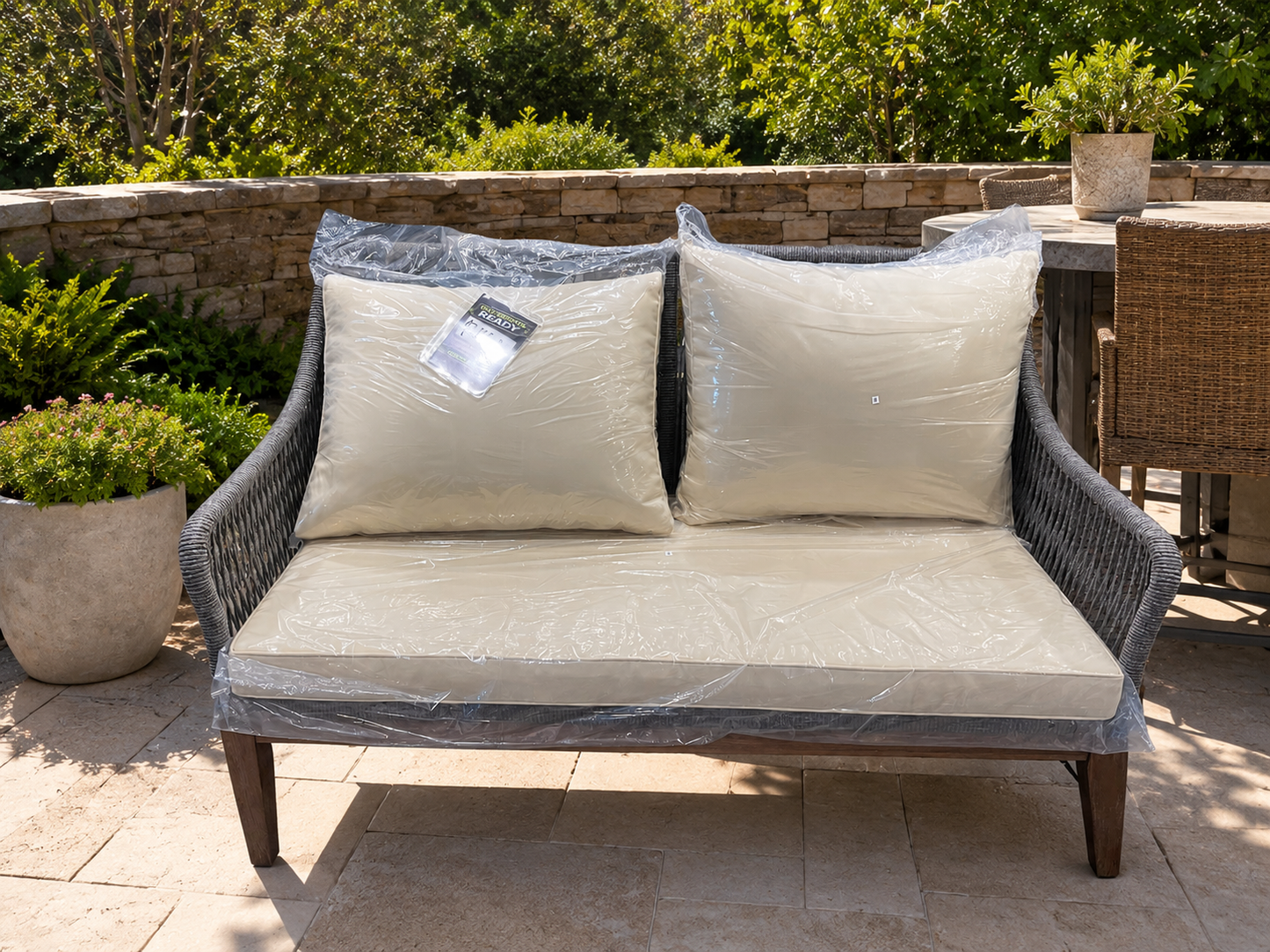 ✨ Modern Outdoor Loveseat – Brand New ✨